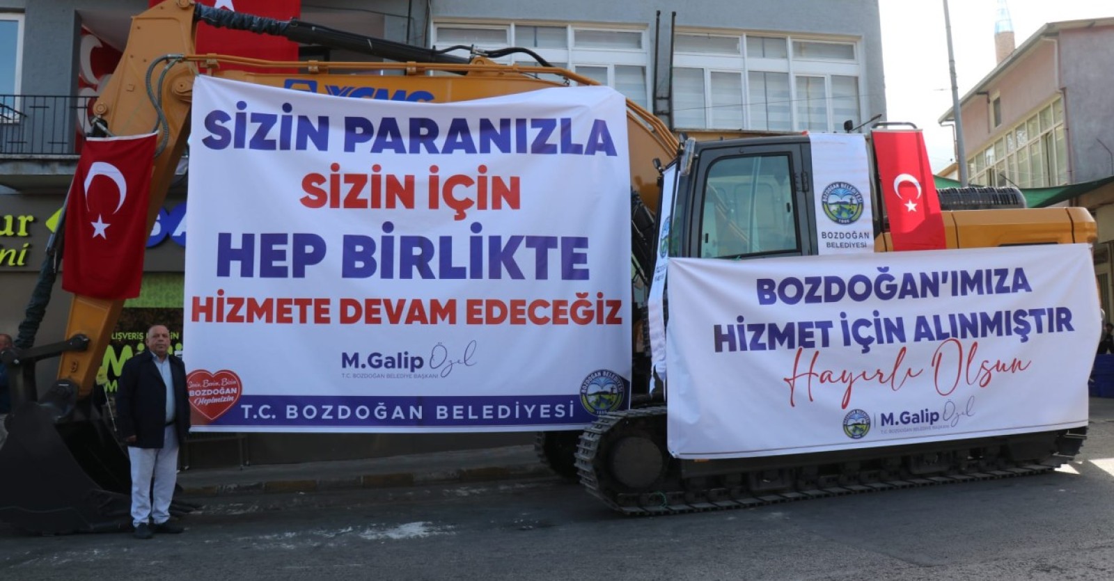 BELEDİYEMİZE BİR YENİ İŞ MAKİNESİ