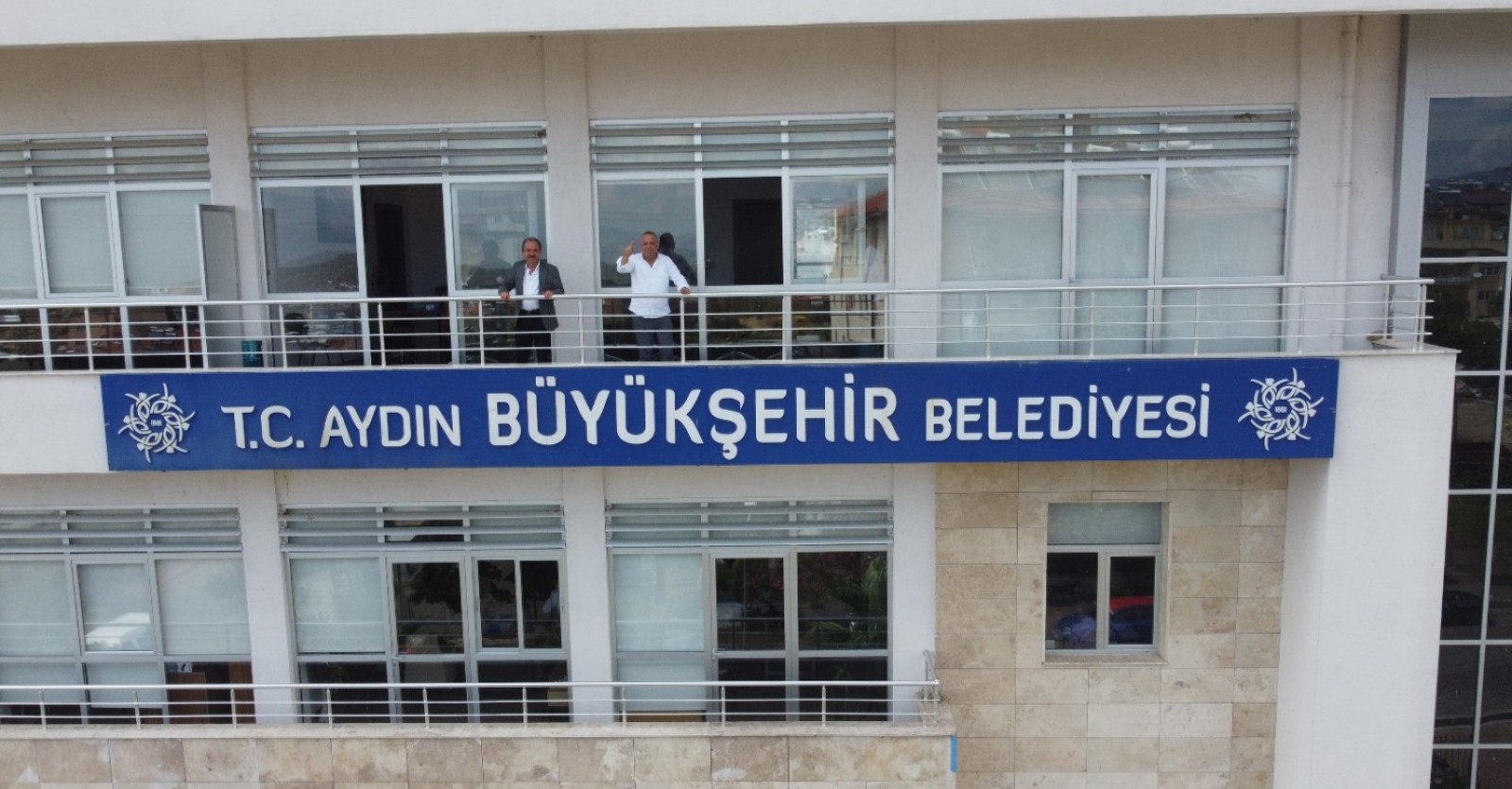 BÜYÜKŞEHİR VE BOZDOĞAN BELEDİYESİ EL ELE