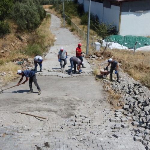 BELEDİYEMİZDEN YENİ SANAYİ SİTESİNDE YOL BAKIM ONARIM ÇALIŞMASI